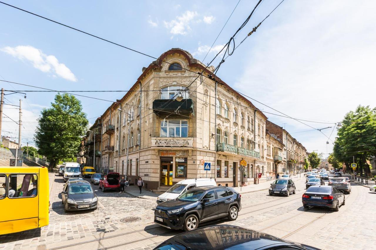 Сучасна Квартира По Вул Дарії Гусяк 9 Біля Краківського Lviv Exterior photo